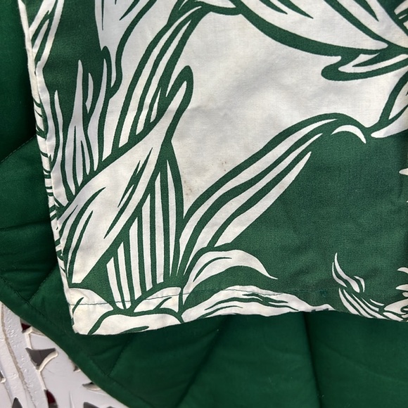 Traded Boys RJC Hawaii aloha shirt / Hawaiian shirt. Made in Hawaii. Green/White - Picture 5 of 5